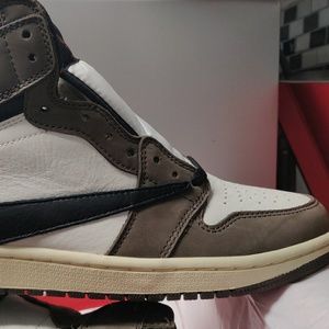 Jordan 1 travis scott Size 8.5